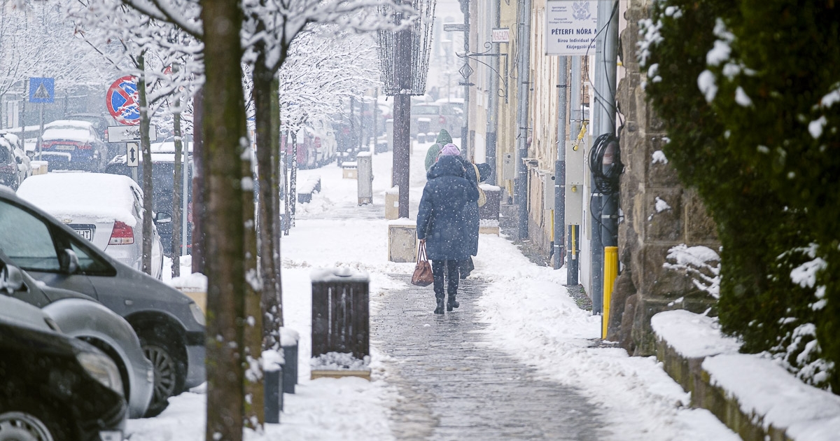 Heves szélre és hóviharokra figyelmeztetnek a meteorológusok